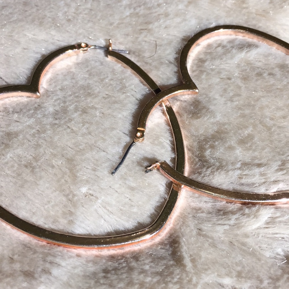 Light pink heart earrings